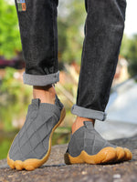 Men's Wide-Toe Mesh Hiking Shoes